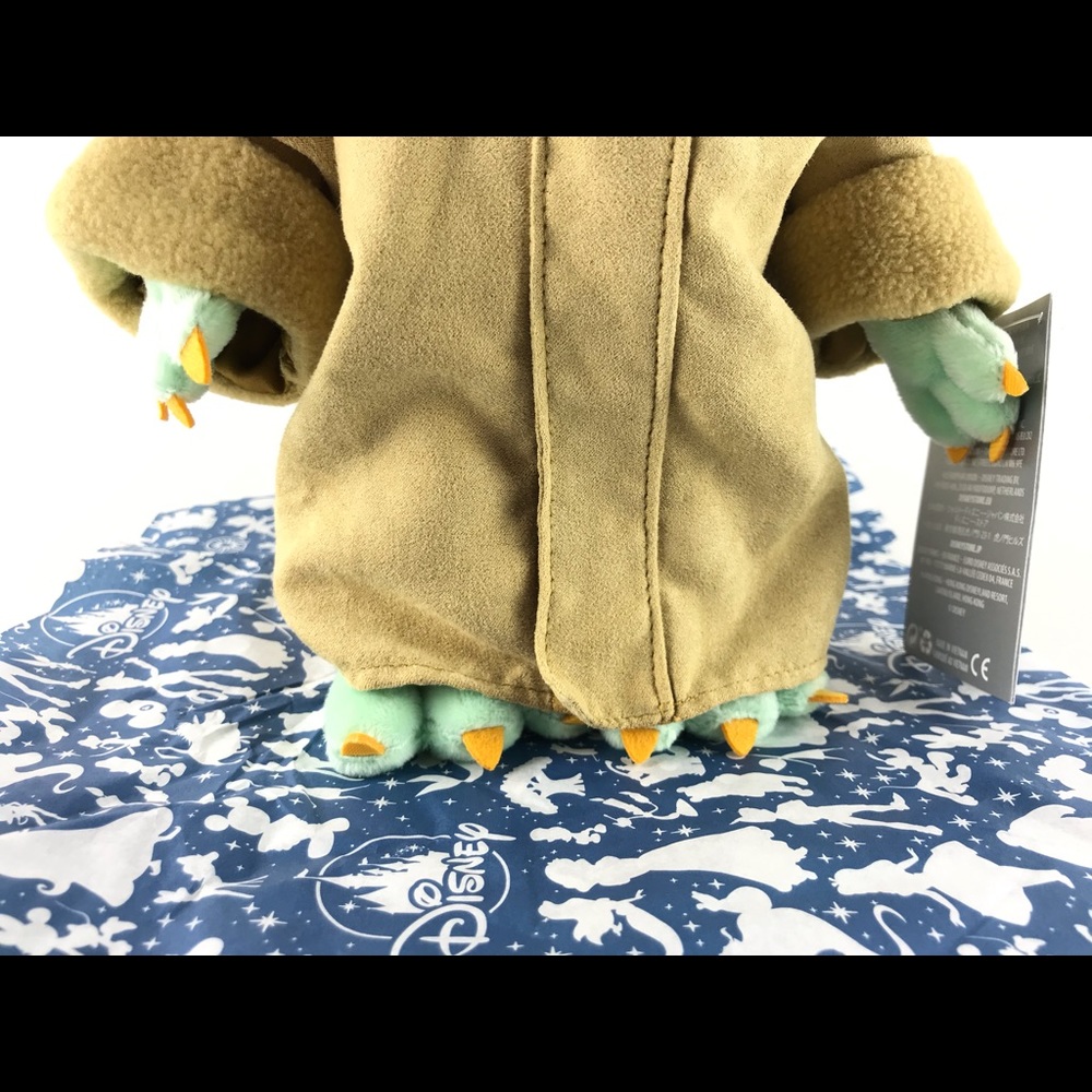 The Child Plush Star Wars The Mandalorian IN HAND - Picture 3 of 8
